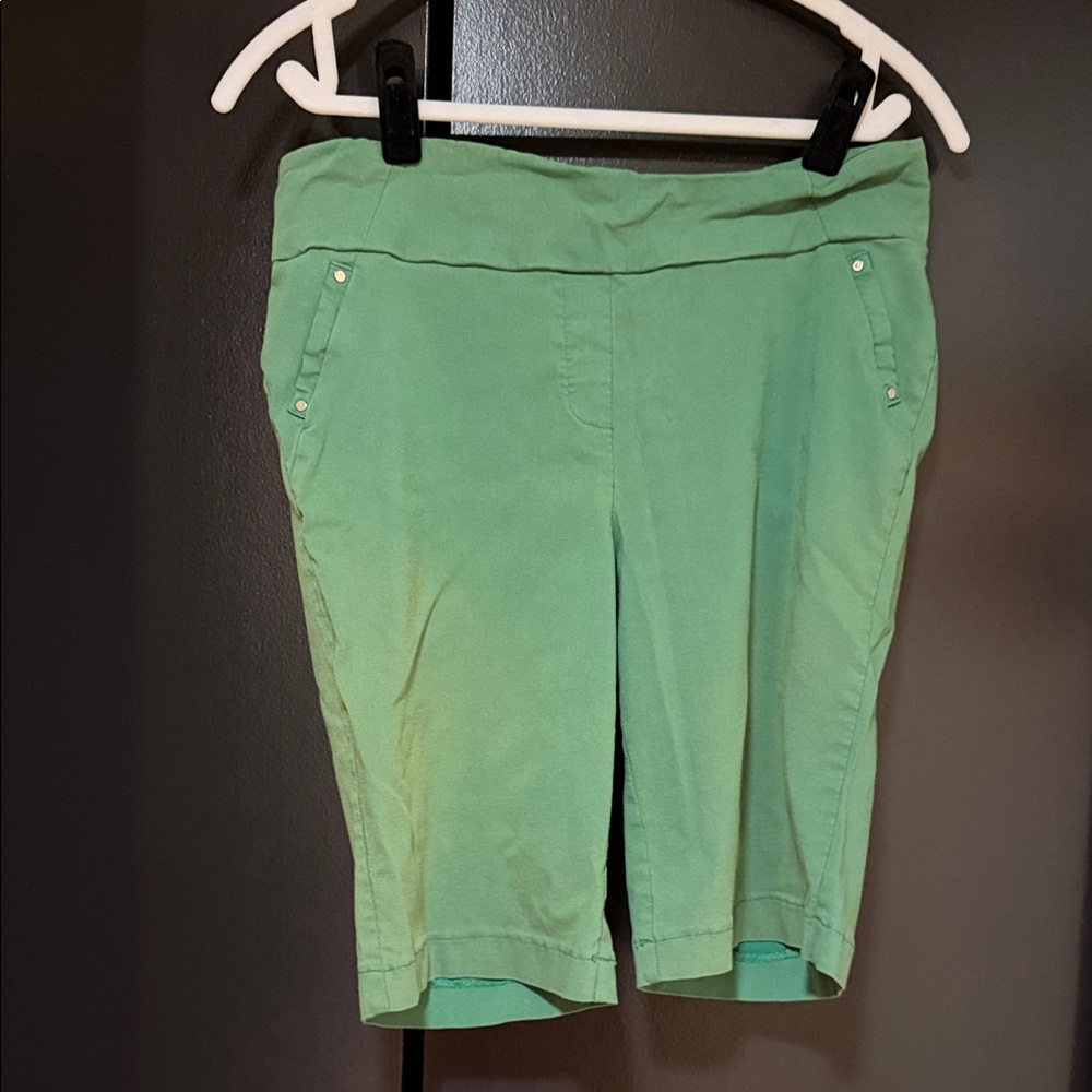 Soho Green Women's Shorts Bermudas
